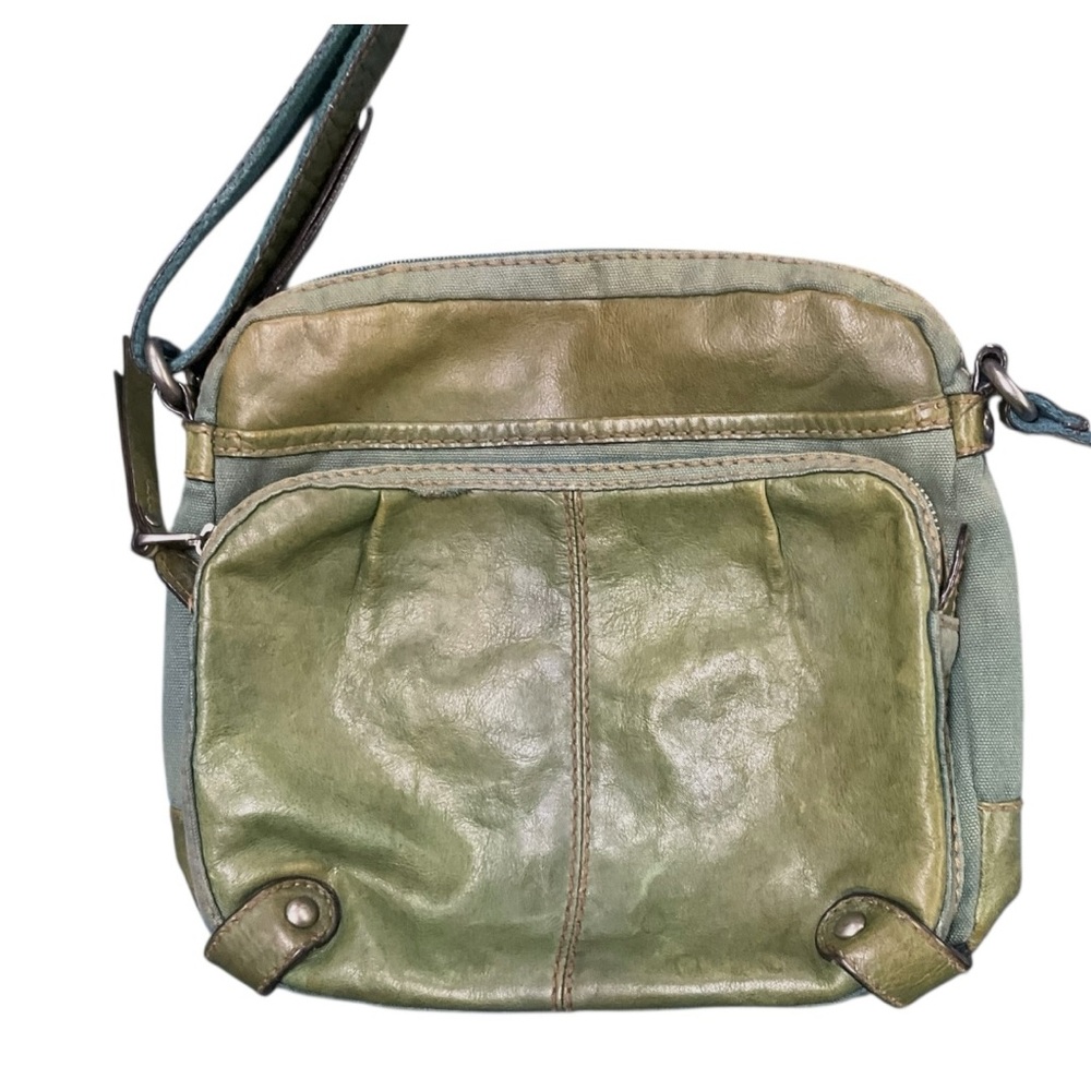 💚 Fossil Vintage Green Leather Crossbody Bag‎ – Distressed Boho Utility Vibe 🎒 - Picture 2 of 6